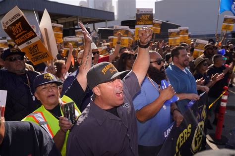 UPS workers approve $30 billion labor contract lifting wages